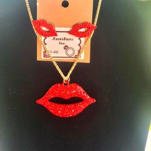 Fashion crystal lip necklace and earrings set
